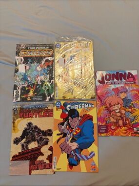DC Comics Superman Yellow Blue Red Cover Art Comic
